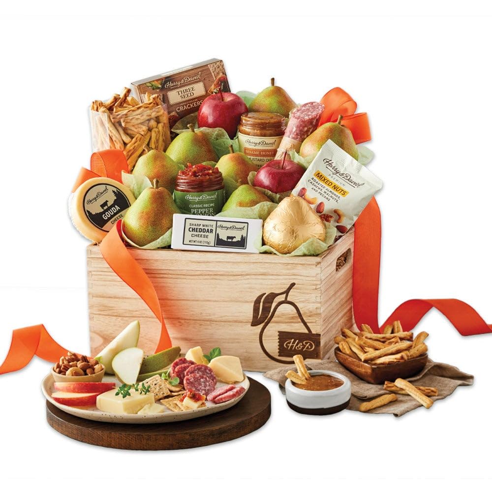 Harry & David Signature Pear, Nut, And Cheese Gift Basket - Grand, Best Pears, Gourmet Cheese Selection, Luxury Food Gifts, Gift Basket For Cheese Lovers