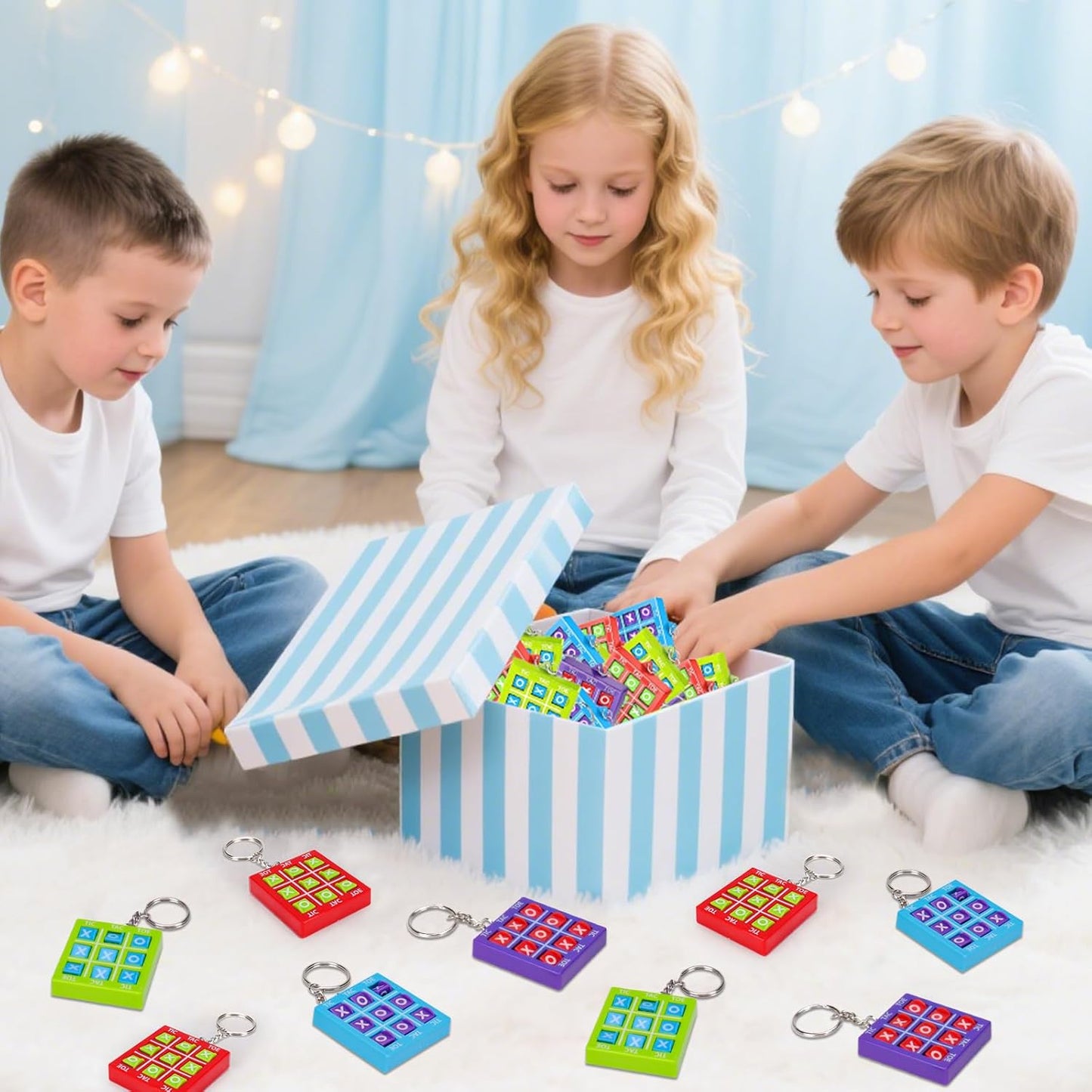 32 Pcs Tic Tac Toe Game Keychains Party Favor for Kids 4-8 8-12 Goodie Bags Stuffers Boys Girls Teen Birthday Return Gifts School Classroom Treasure Chest Carnival Prize Box Toys Pinata Fillers Bulk