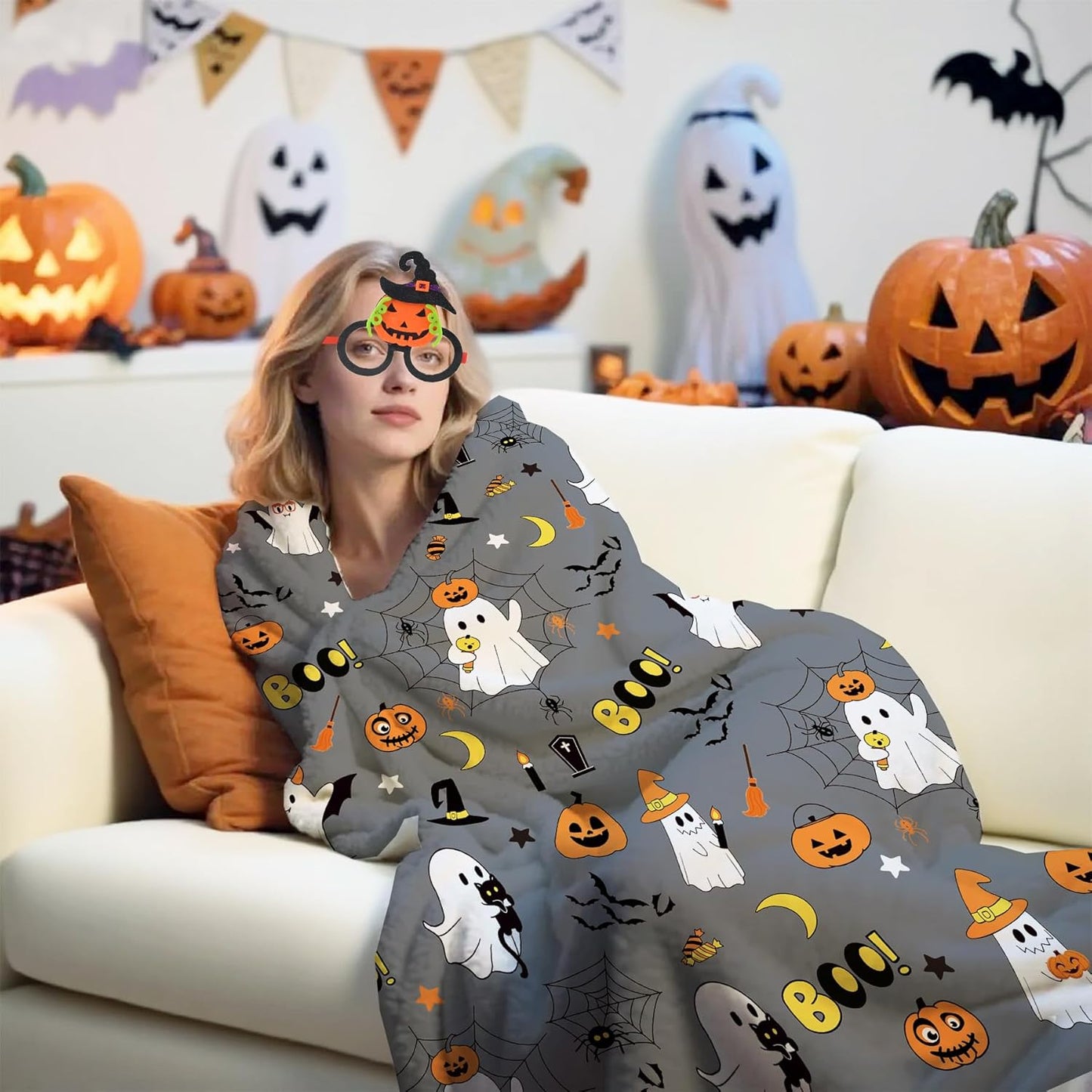 Halloween Throw Blanket 52”x 60” with Cute Ghost Pumpkin Spider Birthday Gifts for Kids,Grey Flannel Bat Blanket Soft Warm Cozy Throw for Daughter Son Harvest Gifts and Home Decor