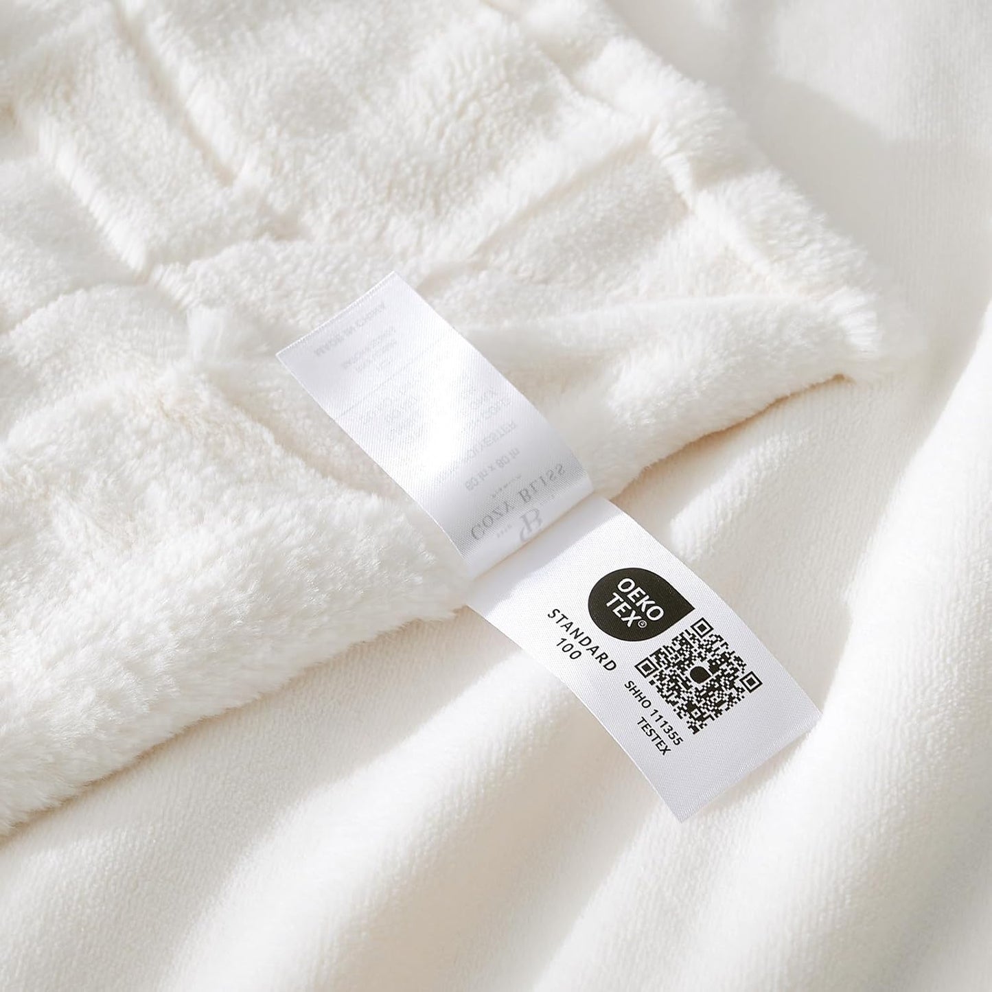 Cozy Bliss Checkered White Large Faux Rabbit Fur California King Size Bed Blanket, Soft Fuzzy Fluffy Minky Cream Furry Blankets for Couch, Bed (90 * 108 Inches Ivory)