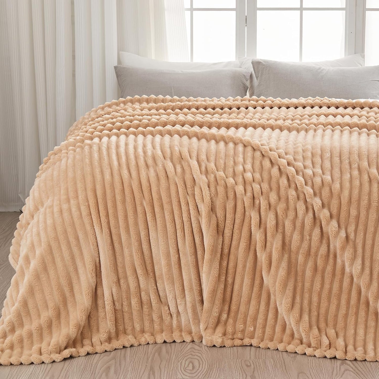 NEWCOSPLAY Super Soft Queen Blanket Brown Premium Silky Flannel Fleece 3D Ribbed Jacquard Lightweight Bed Blanket All Season Use (Brown Ribbed, Queen(90"x90"))