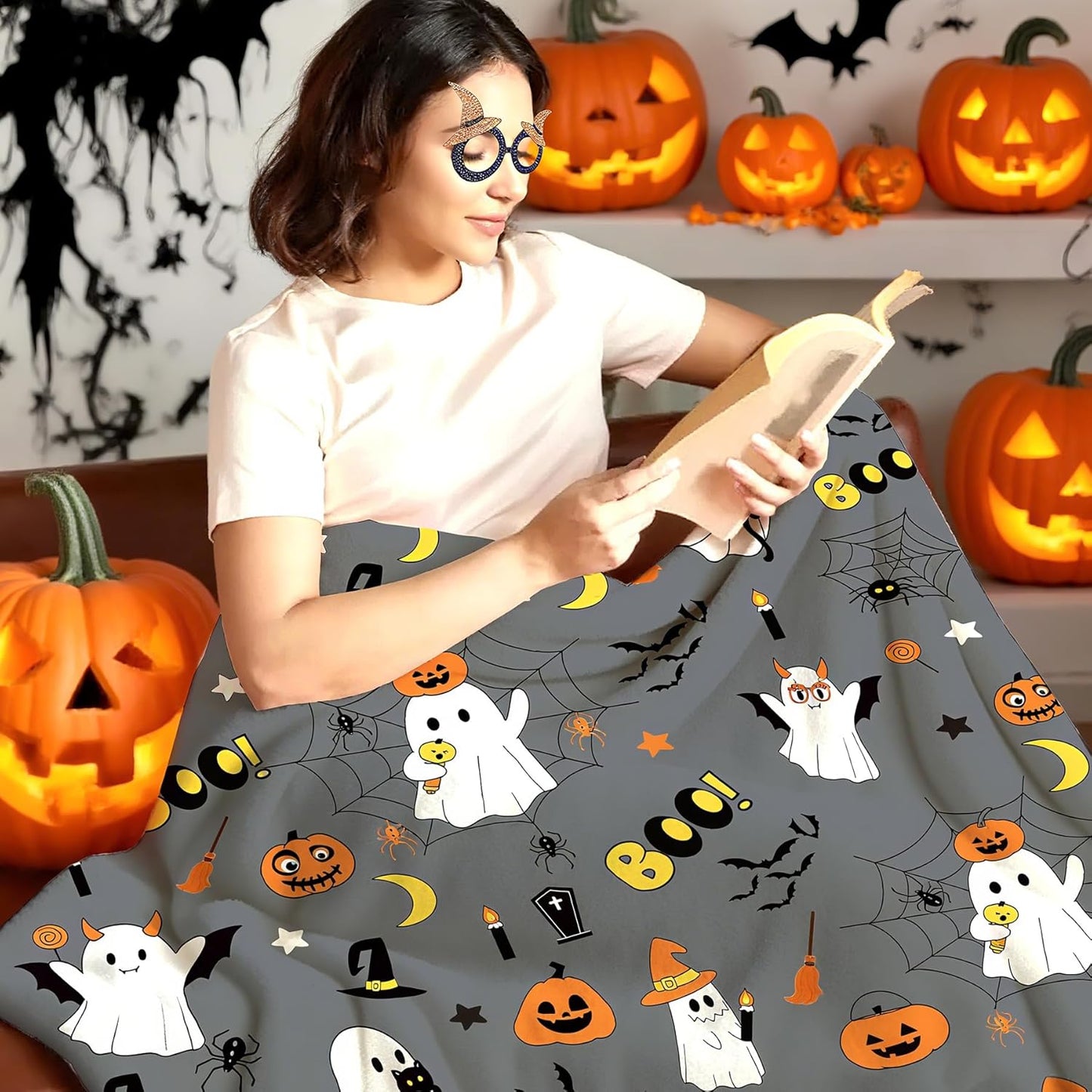 Halloween Throw Blanket 52”x 60” with Cute Ghost Pumpkin Spider Birthday Gifts for Kids,Grey Flannel Bat Blanket Soft Warm Cozy Throw for Daughter Son Harvest Gifts and Home Decor