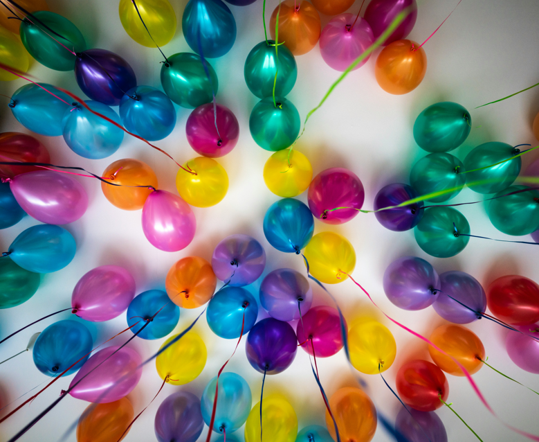 party balloons	birthday balloons	festive decorations  