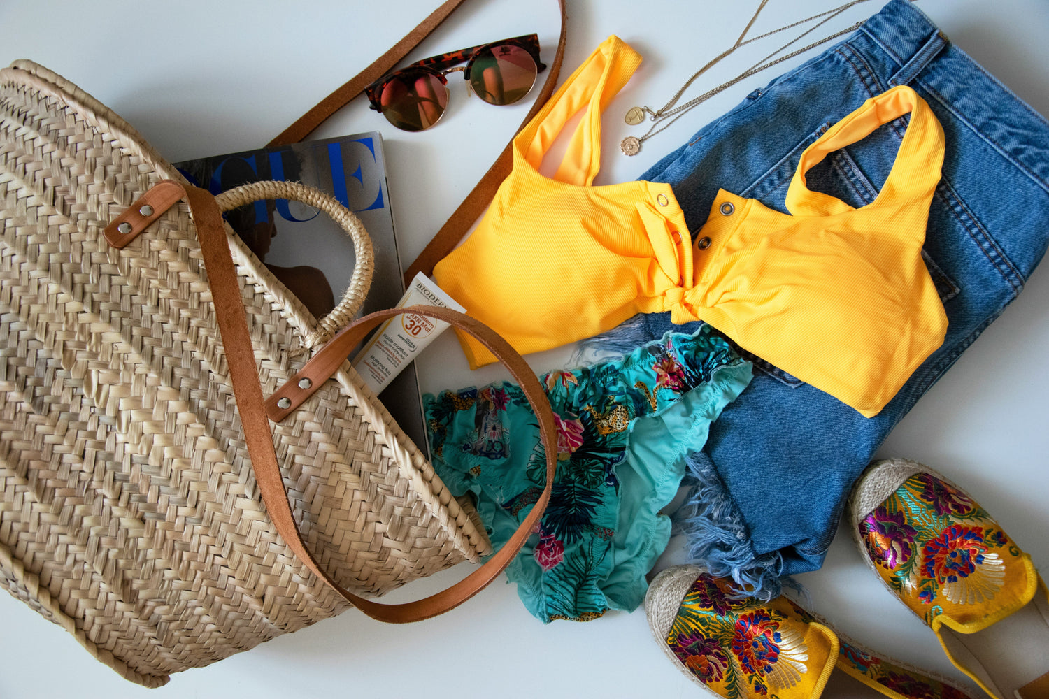 summer essentials  summer must-haves  party essentials Summer Essentials	beach bundle kit	summer travel essentials	sunscreen and cooler bag set