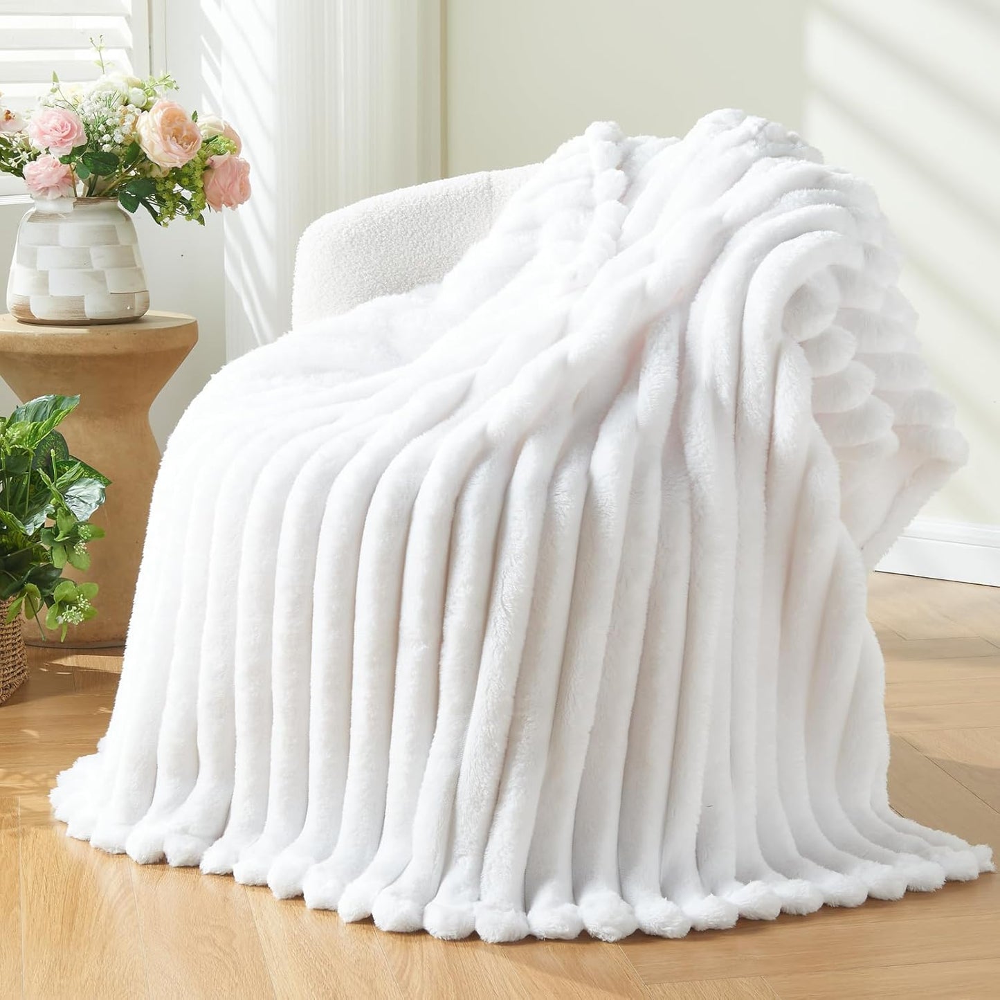 NEWCOSPLAY Super Soft Twin Blanket White Premium Silky Flannel Fleece 3D Ribbed Jacquard Lightweight Bed Blanket All Season Use (White Ribbed, Twin(60"x80"))