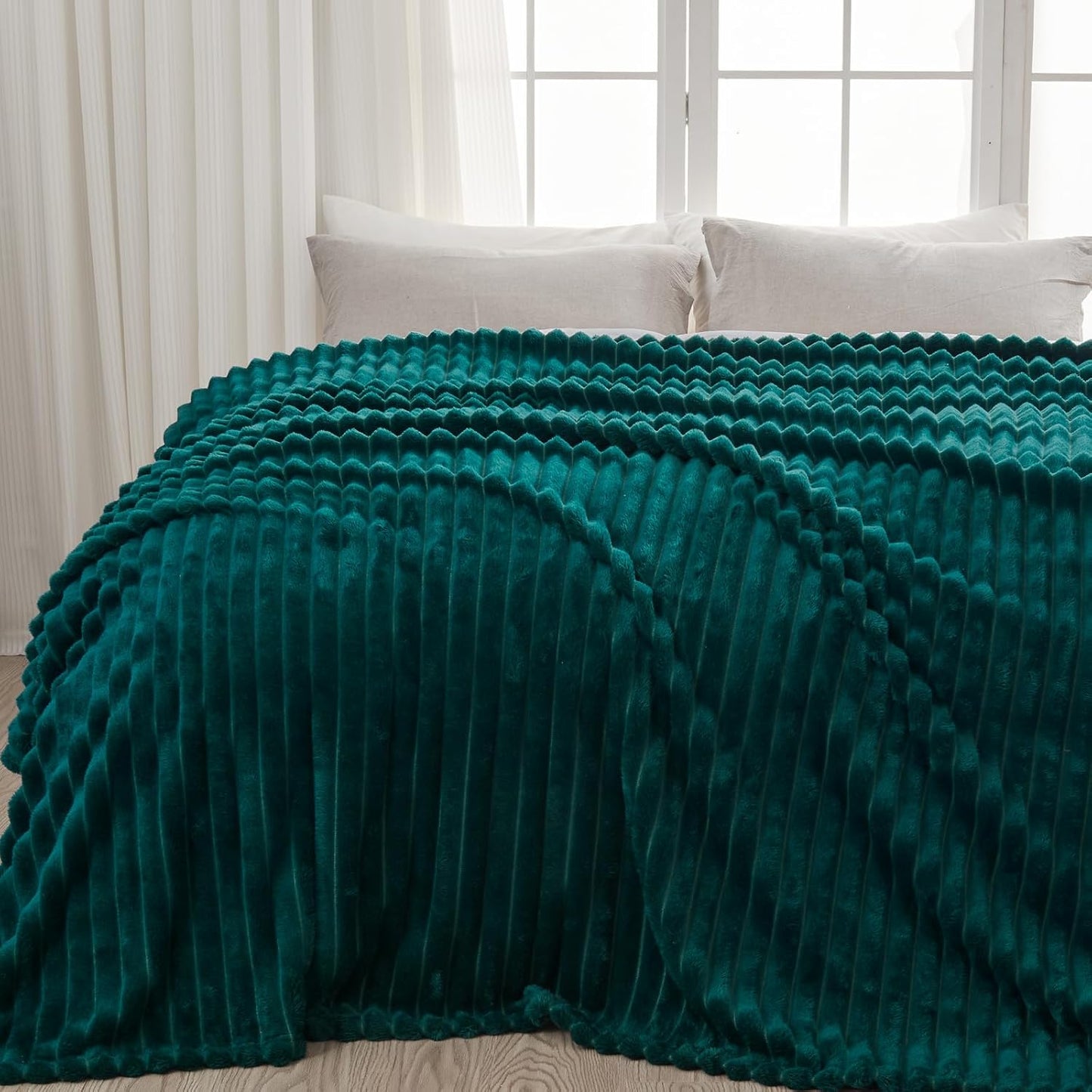 NEWCOSPLAY Super Soft King Blanket Dark Teal Premium Silky Flannel Fleece 3D Ribbed Jacquard Lightweight Bed Blanket All Season Use (Dark Teal Ribbed, King(90"x110"))
