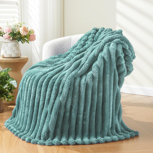 NEWCOSPLAY Super Soft Twin Blanket Mint Green Premium Silky Flannel Fleece 3D Ribbed Jacquard Lightweight Bed Blanket All Season Use (Mint Green Ribbed, Twin(60"x80"))