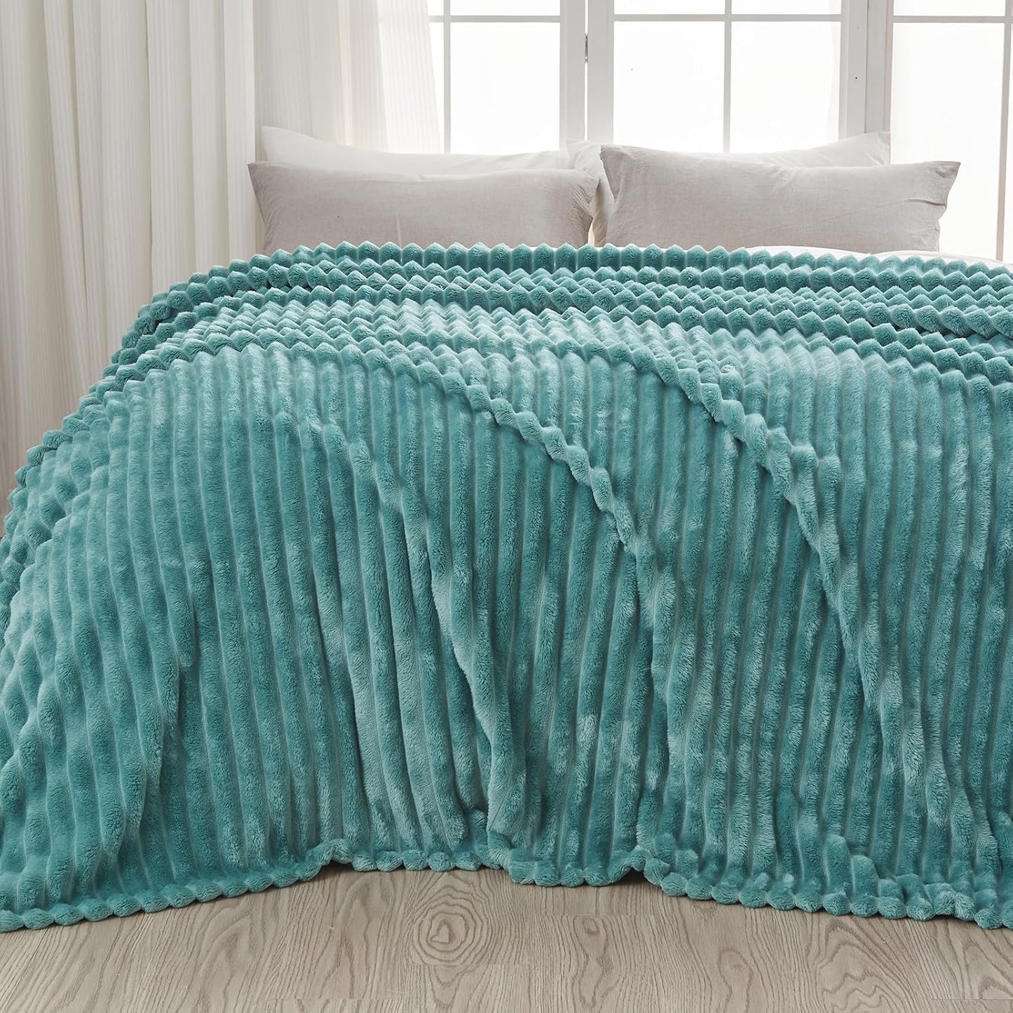 NEWCOSPLAY Super Soft Queen Blanket Light Teal Premium Silky Flannel Fleece 3D Ribbed Jacquard Lightweight Bed Blanket All Season Use (Light Teal Ribbed, Queen(90"x90"))