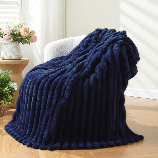 NEWCOSPLAY Super Soft Twin Blanket Dark Navy Premium Silky Flannel Fleece 3D Ribbed Jacquard Lightweight Bed Blanket All Season Use (Dark Navy Ribbed, Twin(60"x80"))