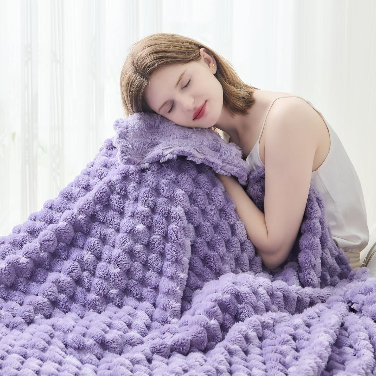 NEWCOSPLAY Super Soft Twin Blanket Lavender Premium Silky Flannel Fleece 3D Clouds Stylish Jacquard Lightweight Bed Blanket All Season Use 350GSM (Lavender, Twin(60"x80"))