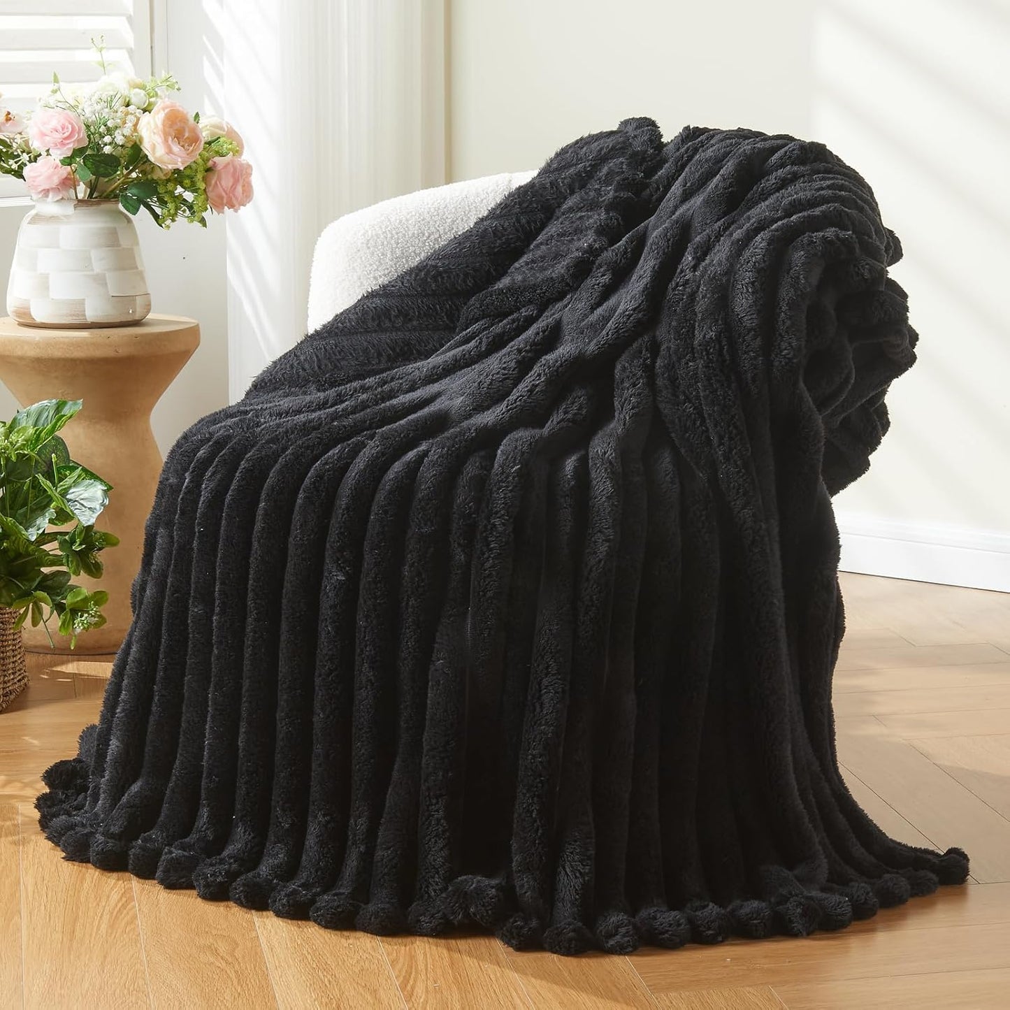 NEWCOSPLAY Super Soft Twin Blanket Black Premium Silky Flannel Fleece 3D Ribbed Jacquard Lightweight Bed Blanket All Season Use (Black Ribbed, Twin(60"x80"))