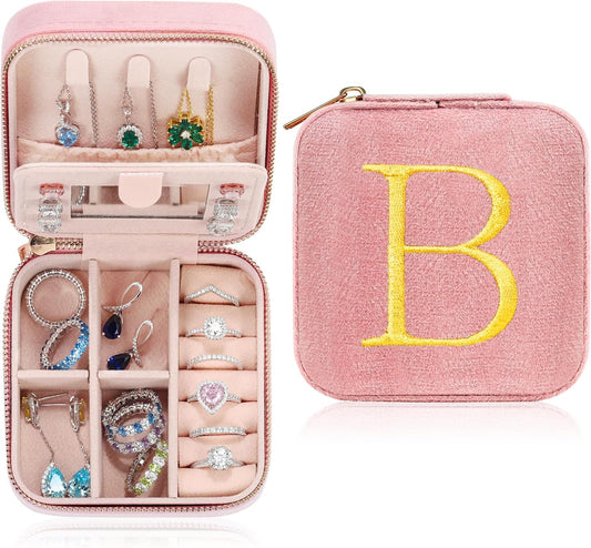Parima Bridal Shower Bride Gifts Wedding Day - Small Personalized Travel Jewelry Box Jewelry Case Organizer Women Bridesmaid Proposal Matron Maid Of Honor Bachelorette Party favors - Letter B, Pink
